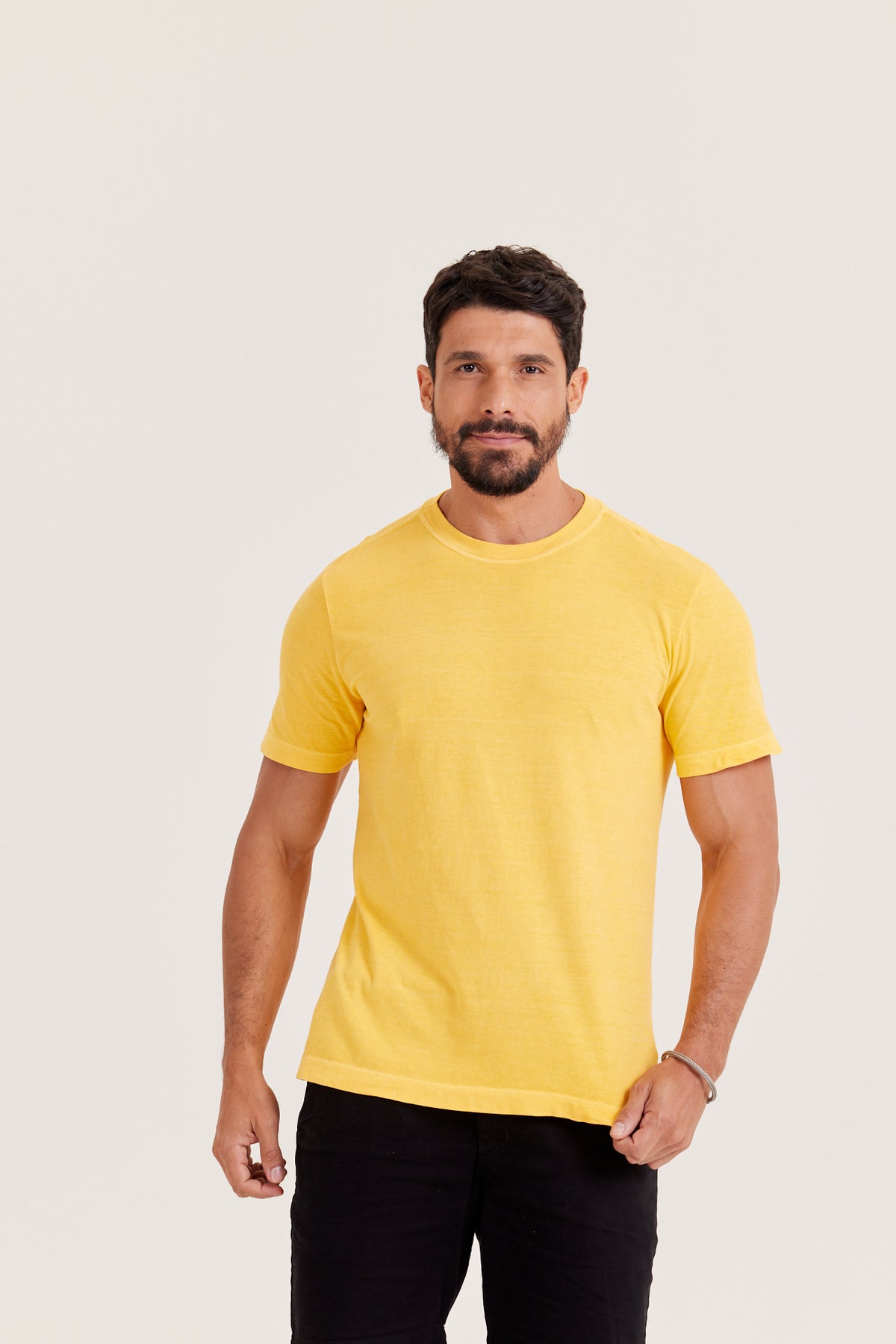 Camiseta Estonada - Amarelo-Ouro