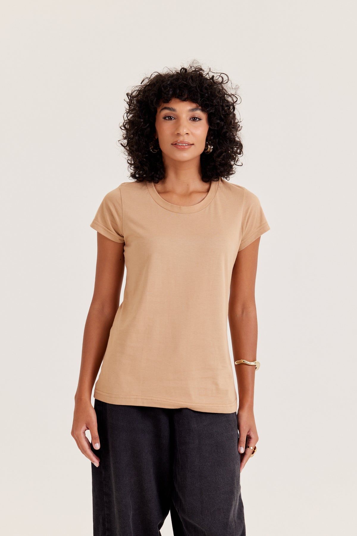 Camiseta Baby Long Premium - Caramelo